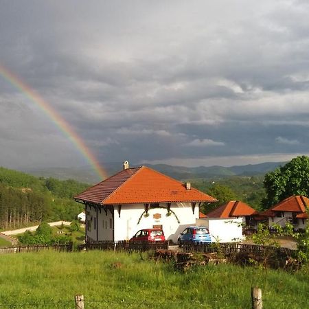 Etno Selo Lelic Panzió Valjevo Kültér fotó