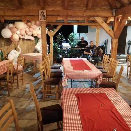 Etno Selo Lelic Panzió Valjevo Kültér fotó